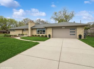 1220 Demmond St, Elgin, IL 60123
