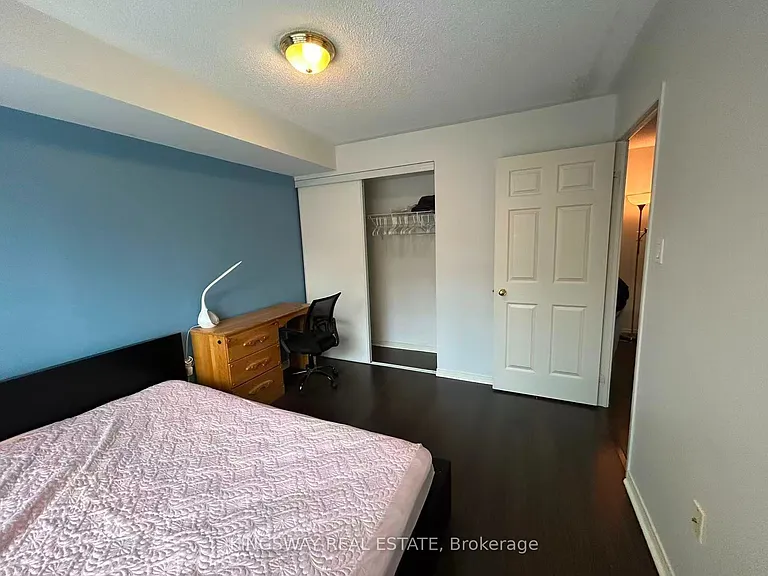887 Bay St #301 — Photo 11