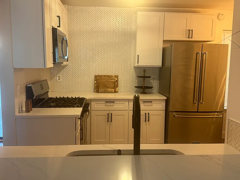 1050 Parkwest Ct — Photo 16