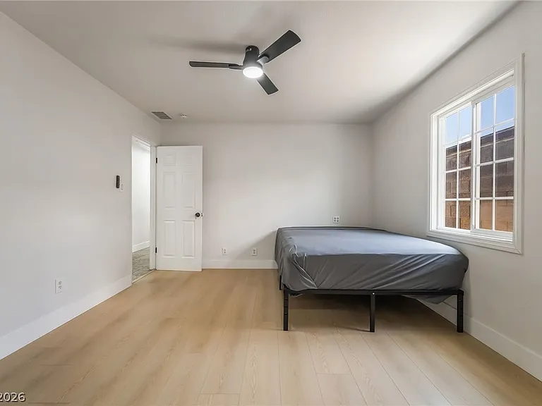 28 Hansen St — Photo 9