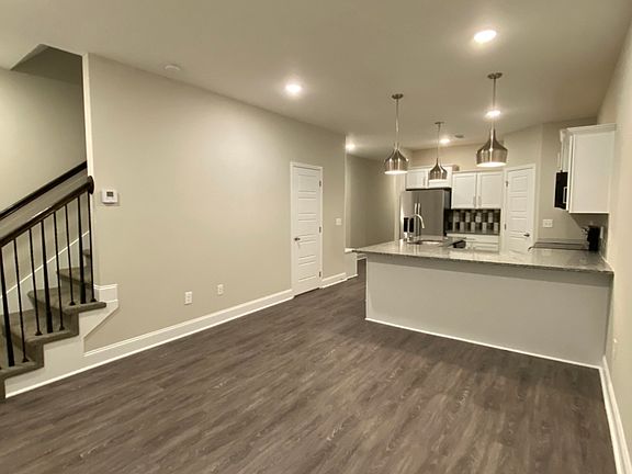 4th image of 1040 Glenkirk Dr #H
