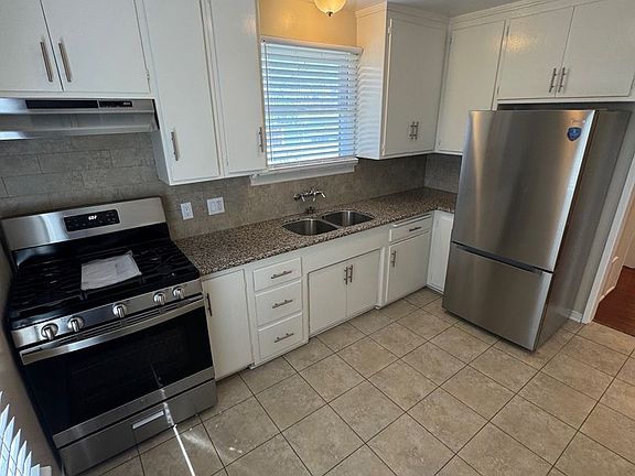 5th image of 1241 E Harvard St #17