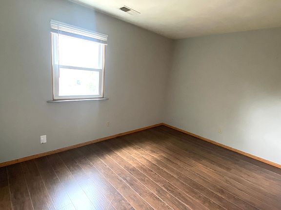 5th image of 1211 W Chestnut St APT 3