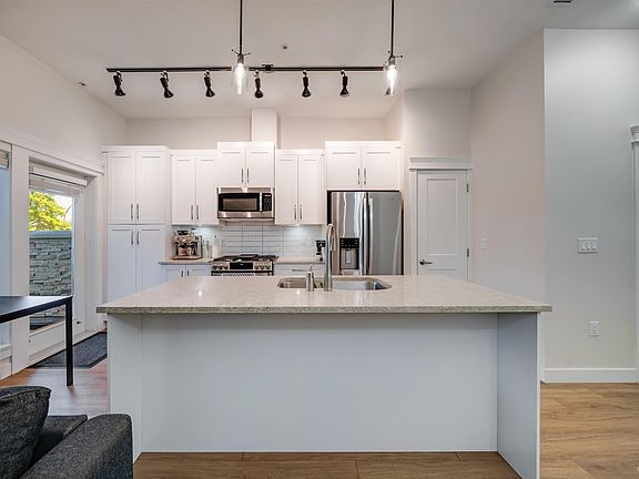 5th image of 11077 Ravine Rd #114