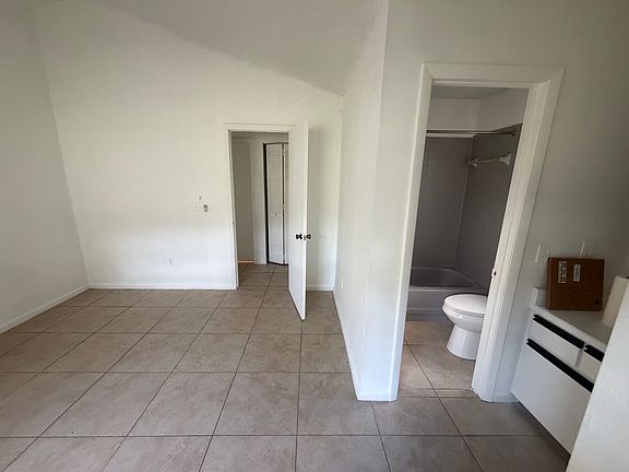 3rd image of 91 Wellwood Ln #B