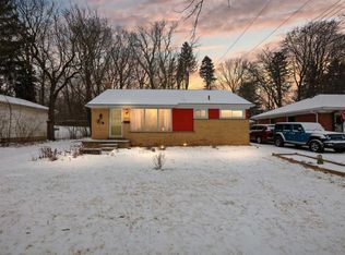 1411 Collegewood Dr, Ypsilanti, MI 48197