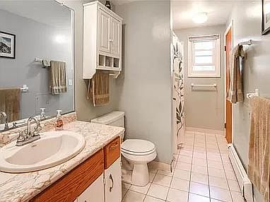 5th image of 5 Sudbury Ln