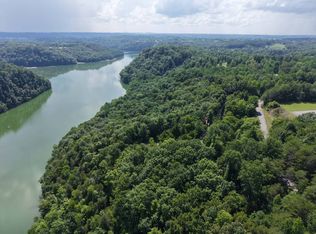 7 Spring Creek Rd, Albany, KY 42602