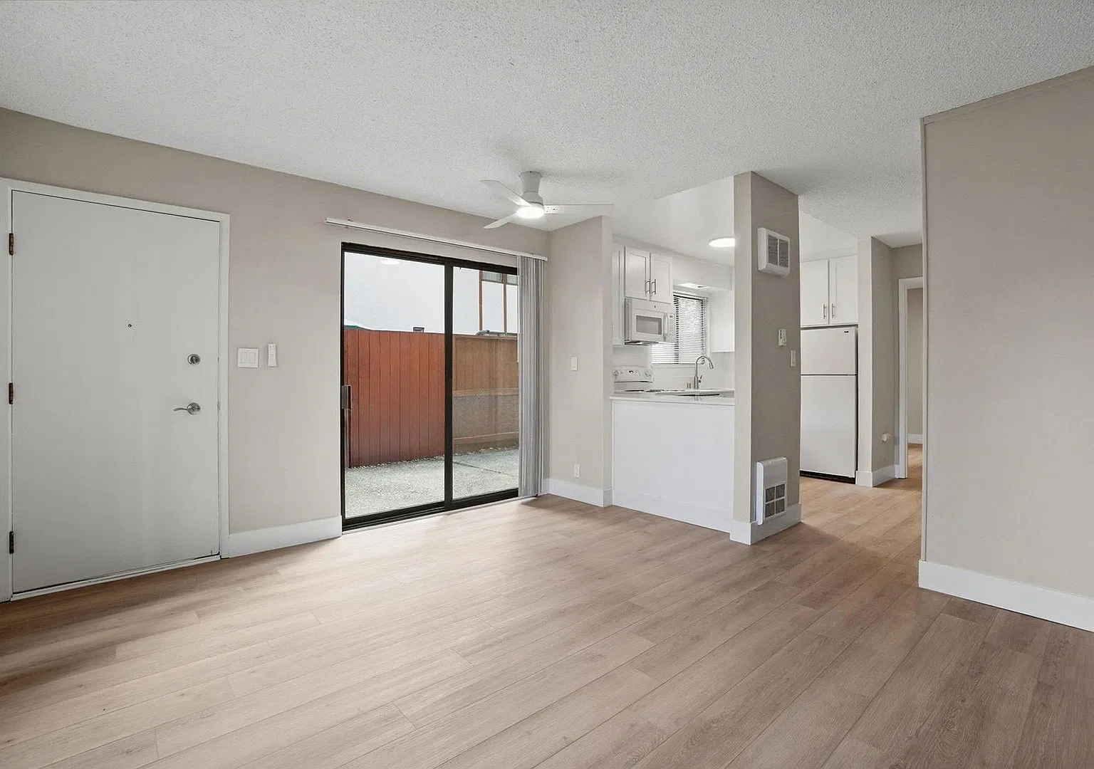 330 Golf Club Rd — Photo 2