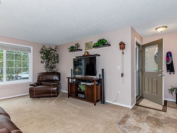 3rd image of 9813 NE 92nd Ave