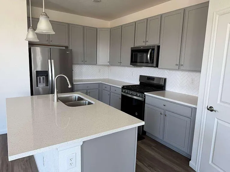 1940 S Poplar Ct — Photo 16