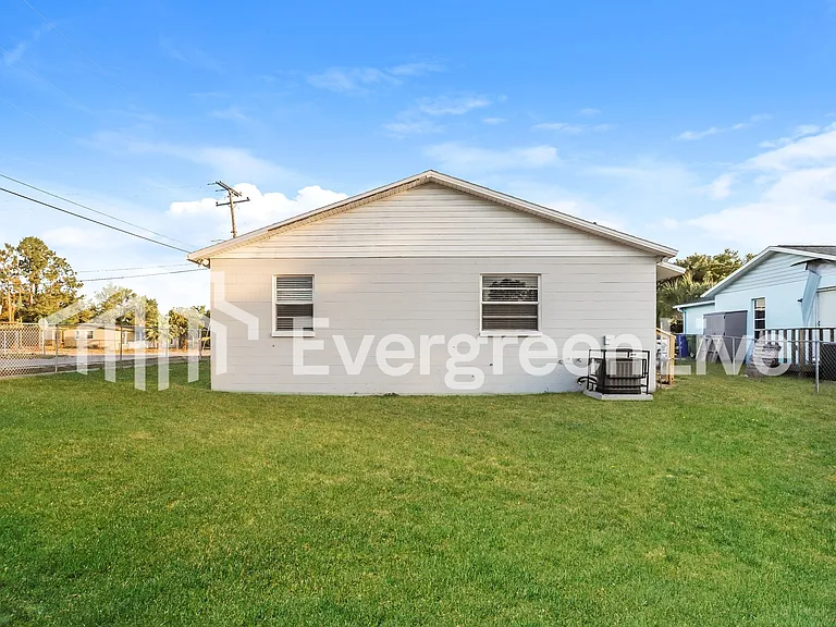 4518 E 26th Ave — Photo 13