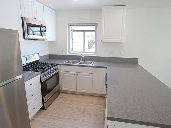 4th image of 1522 Hornblend St #2