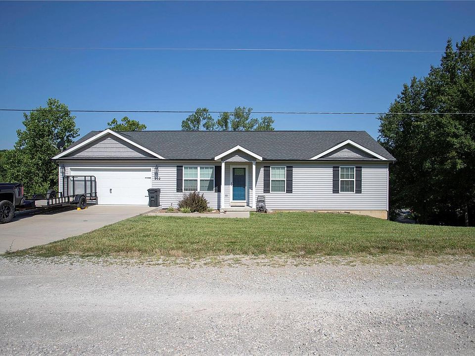 1st image of 202 Sapphire Ln