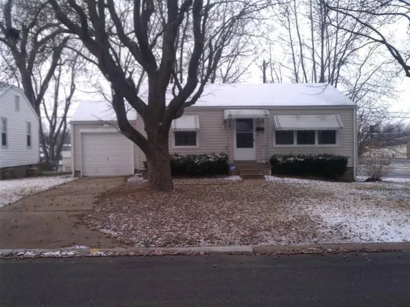 10089 Dwight Dr, Saint Louis, MO 63137