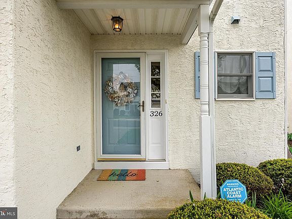 4th image of 326 Arbegast Dr