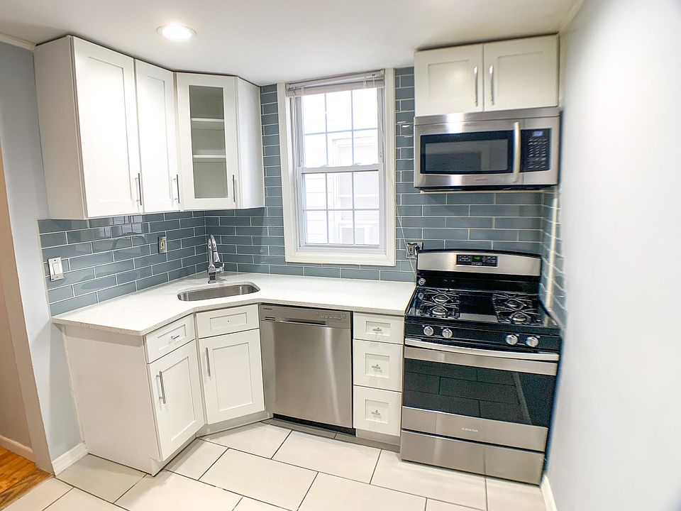 1st image of 2 Palisade Ave #1