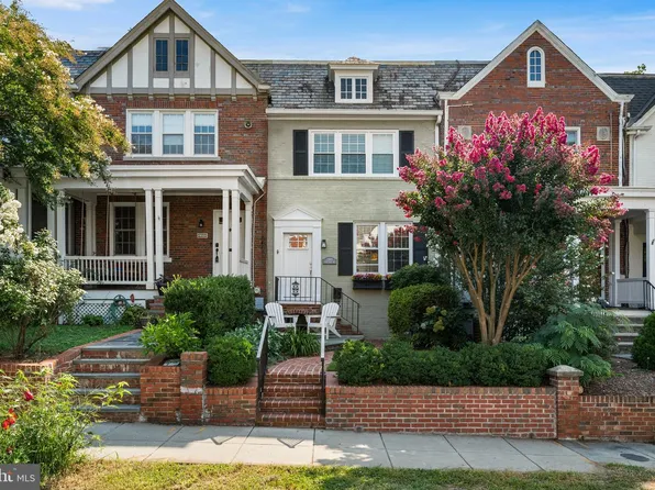 2303 38th St NW, Washington, DC 20007