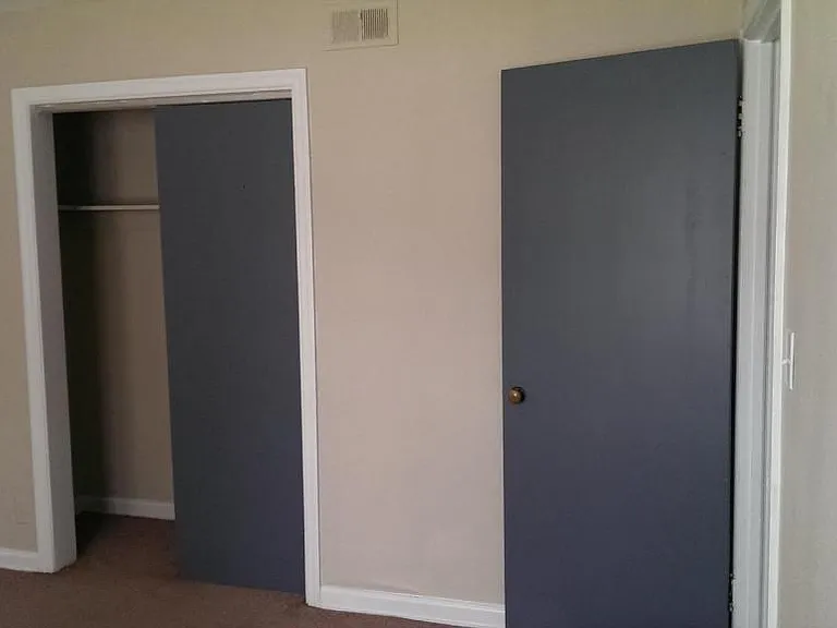 711 N College Ave #10 — Photo 5