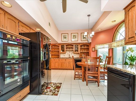 4th image of 20730 Hunt Club Dr