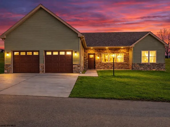 504 Watson Dr, Maidsville, WV 26541