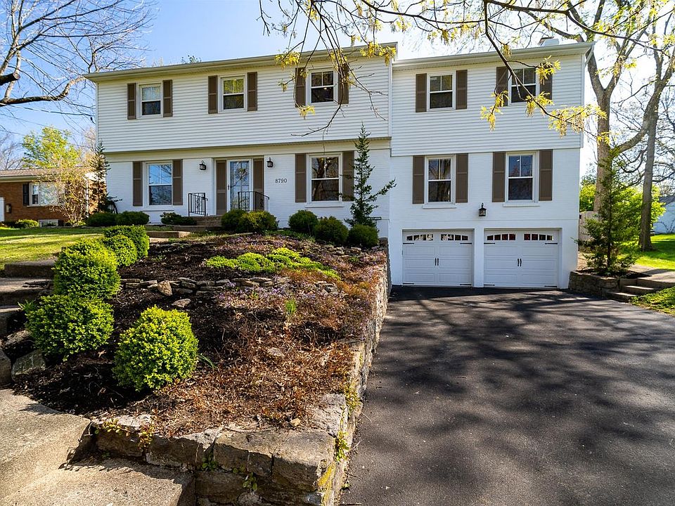 1st image of 8790 Foxboro Ct