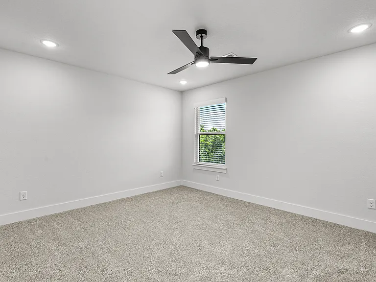 11 Slifer Ln — Photo 32