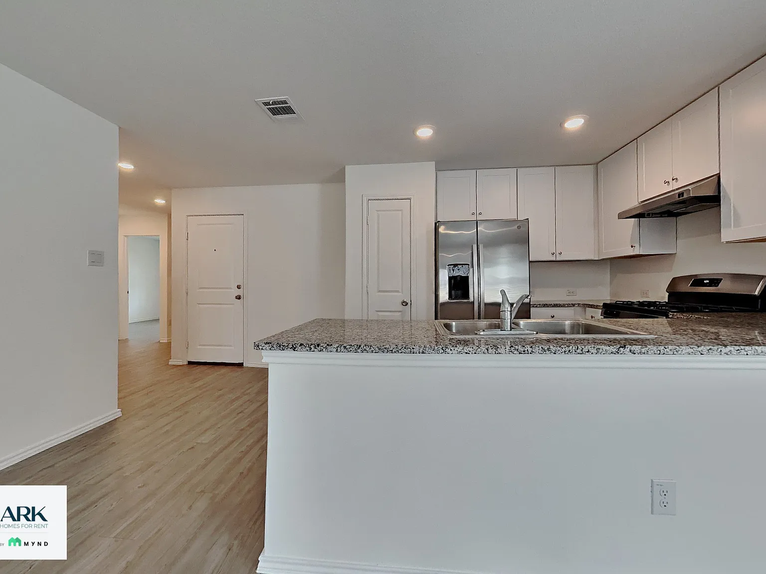 3 bed, 2.0 bath, 1474 sqft, $1,775 — Photo 3