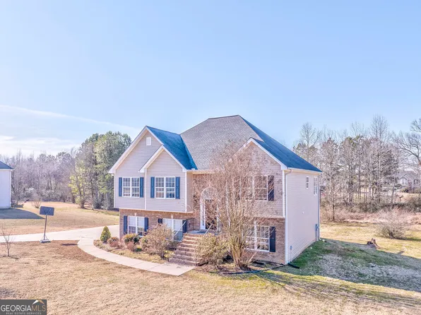 121 Magnolia Dr SE, Calhoun, GA 30701