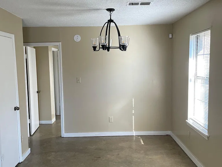 1816 Cincinnati Rd — Photo 6