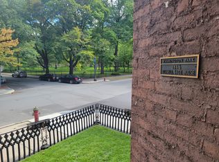 179 2nd St APT 3F, Troy, NY 12180