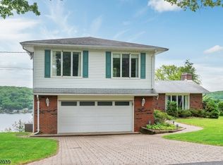 11 Hickory Trl, Sparta, NJ 07871