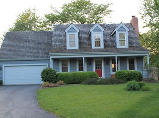 238 Mayflower Ct, Gurnee, IL 60031