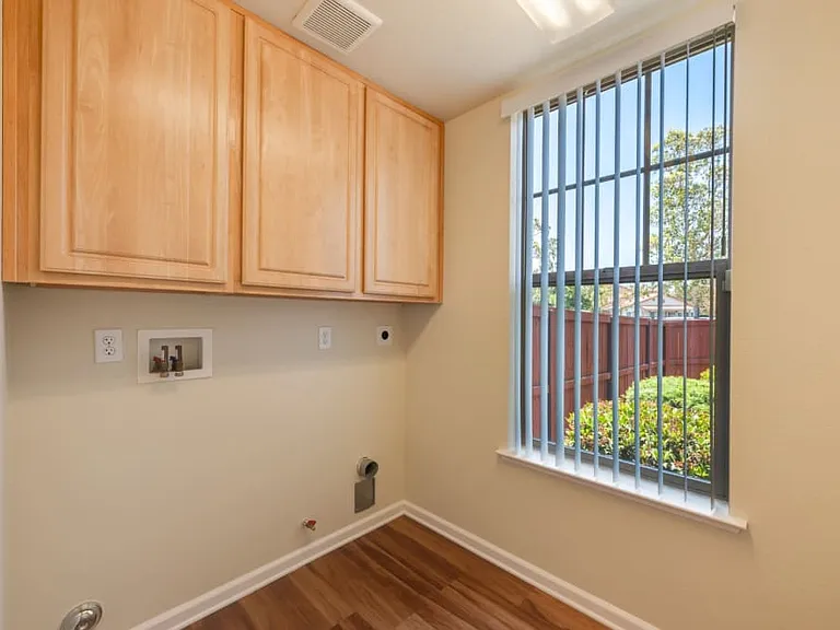 Catalina Heights - Military Housing — Photo 17
