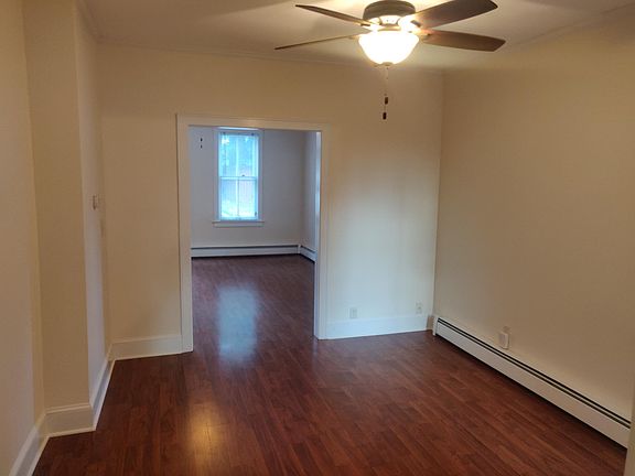 5th image of 309 N 3rd St
