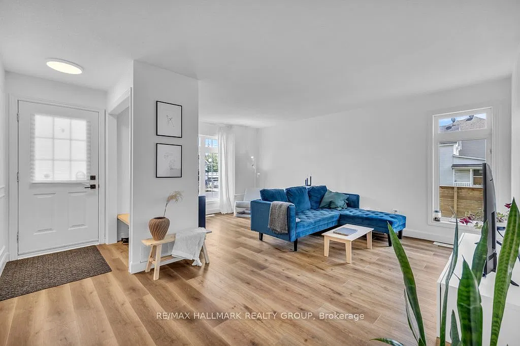 2 bed, $2,400 — Photo 4