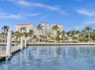 255 Evernia St APT 501, West Palm Beach, FL 33401