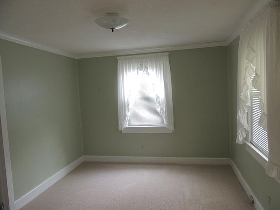 5th image of 21157 Hazelwood Dr