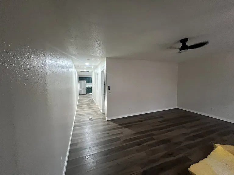924 N Broadway Ave — Photo 5