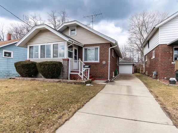 7526 10th AVENUE, Kenosha, WI 53143