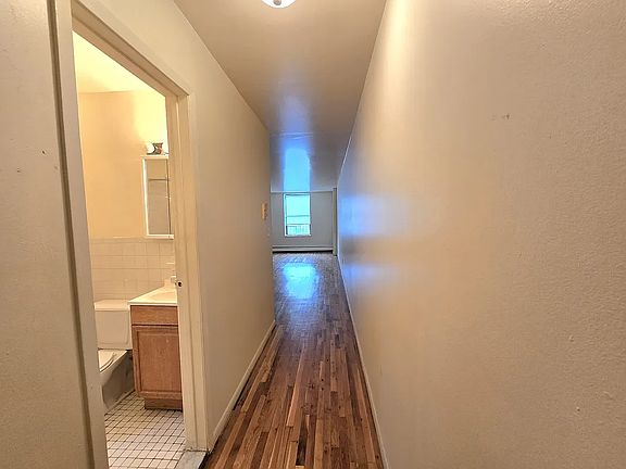 4th image of 2406 Newkirk Ave #C6