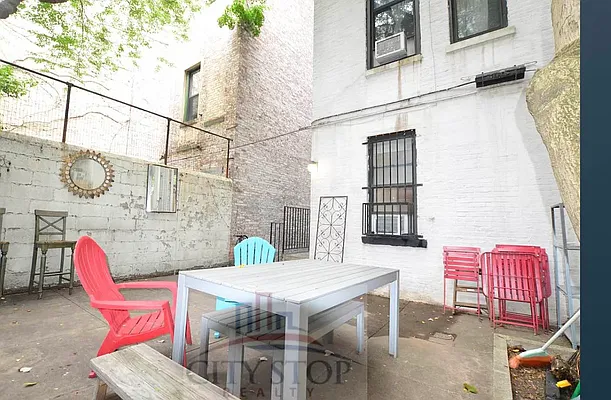 Rented by City Stop Realty | media 17