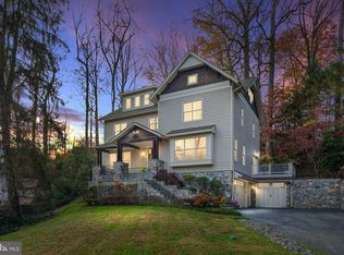 7200 Broxburn Dr, Bethesda, MD 20817