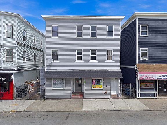 2nd image of 152-158 S Union St