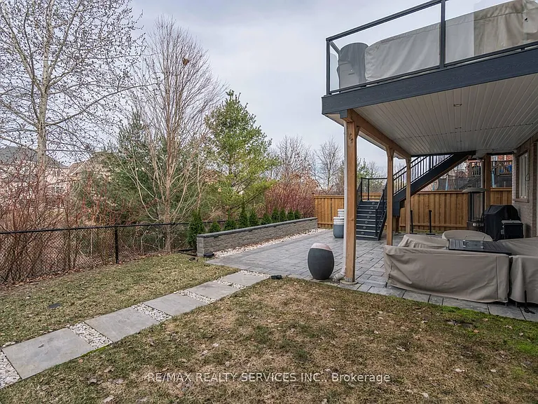 9 Interlacken Dr — Photo 48