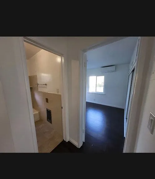 934 N Lake Ave #5 — Photo 1