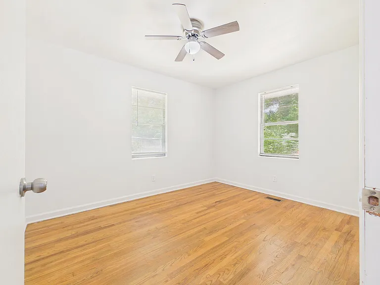 800 Old Whiskey Rd S — Photo 13