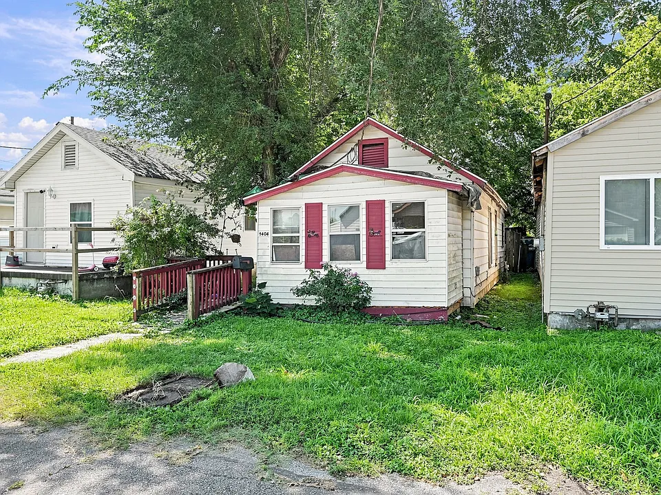 1404 Cody St
