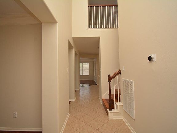 2nd image of 2819 Town Gate Ct