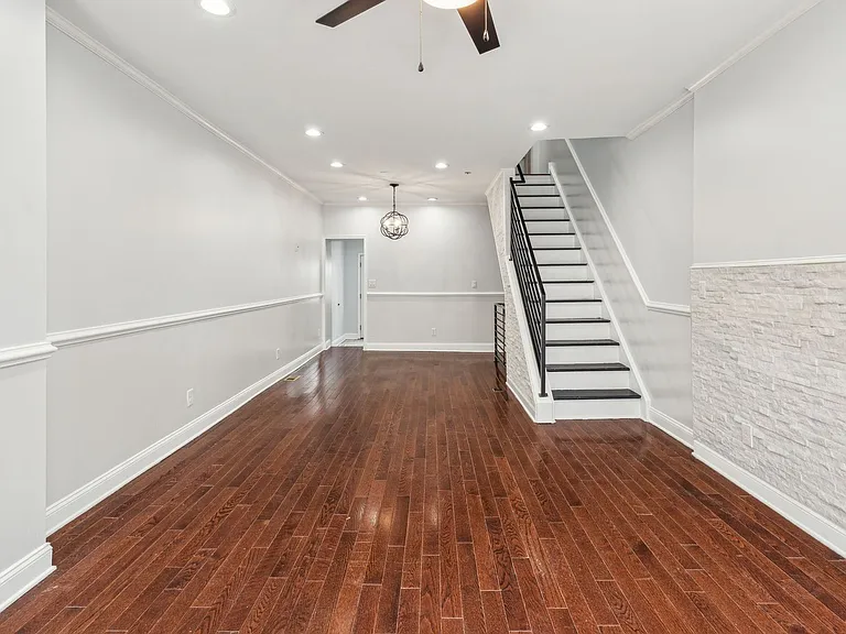 1450 N Marston St — Photo 16